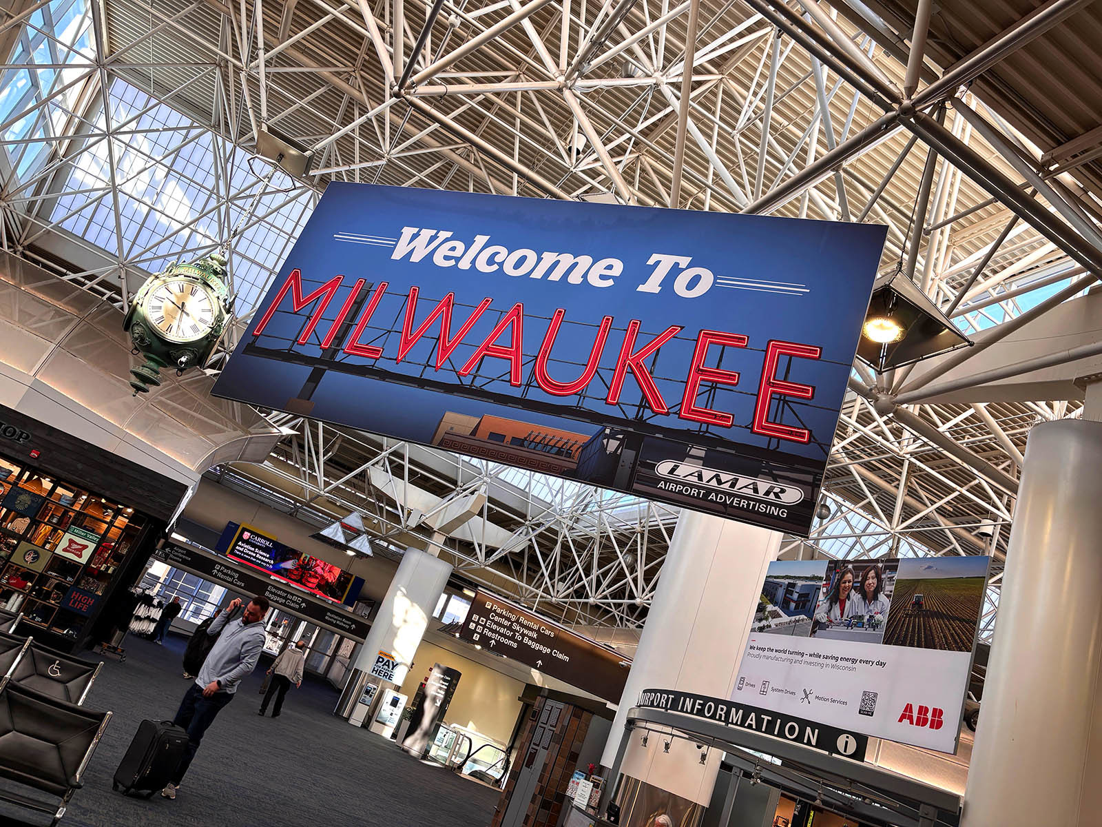 Suburb to Milwaukee airport